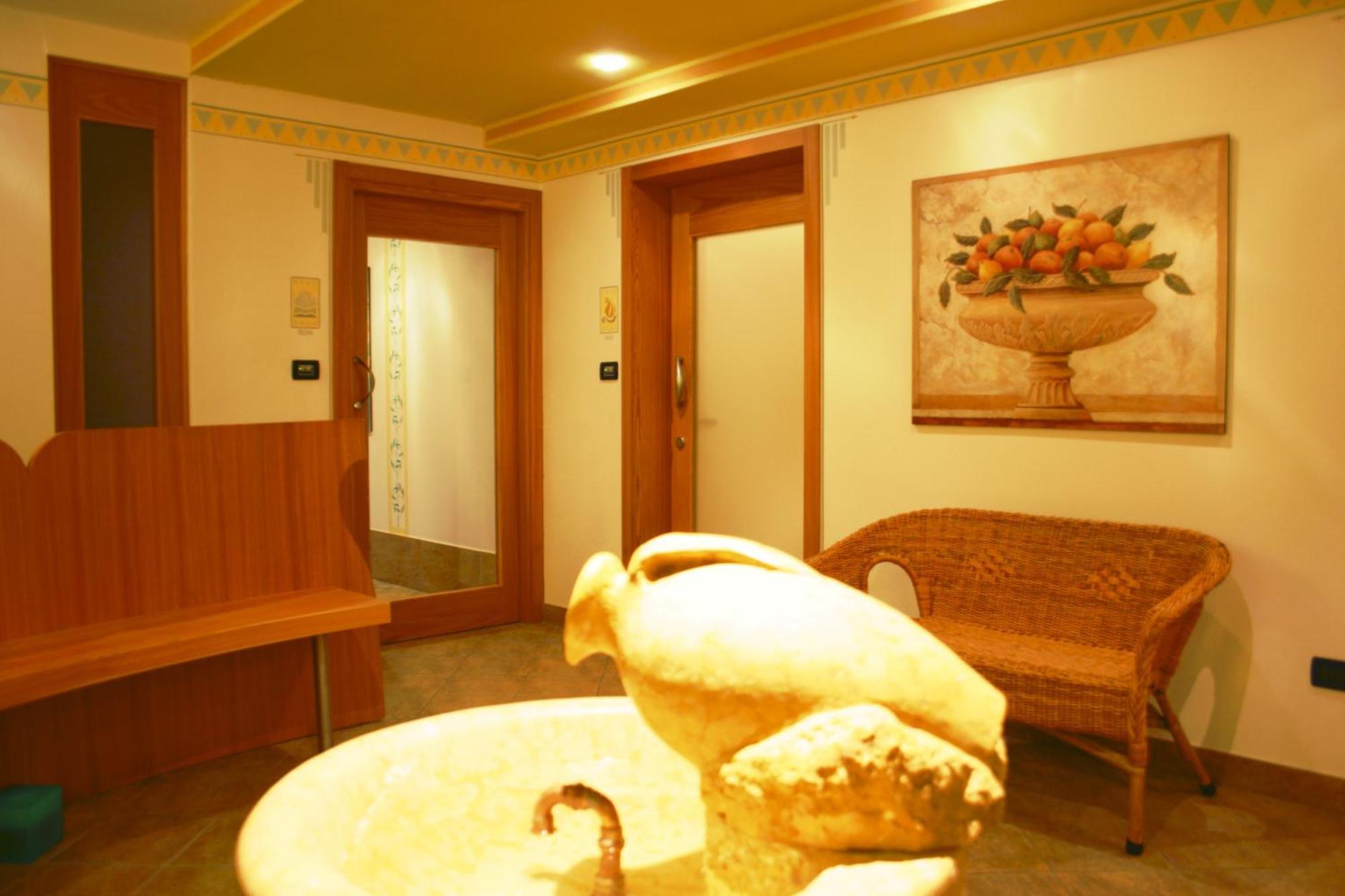 Residence Kristall- Fiemme Holidays Предацо Екстериор снимка